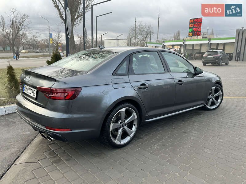 Седан Audi S4 2018 в Харькове
