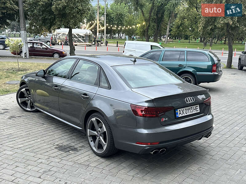 Седан Audi S4 2018 в Харькове