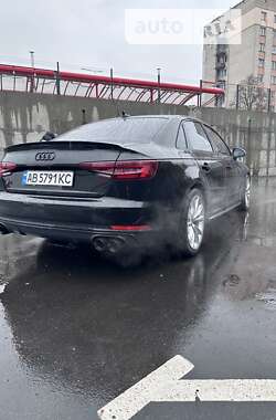 Седан Audi S4 2018 в Виннице