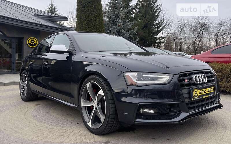 Седан Audi S4 2012 в 