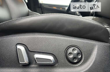 Седан Audi S4 2012 в 