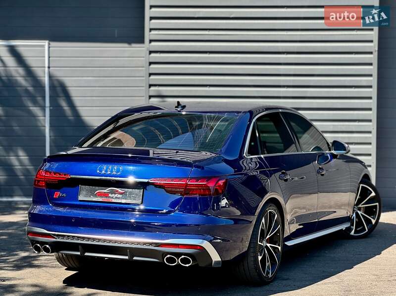 Седан Audi S4 2020 в Киеве