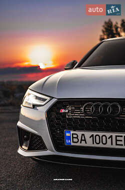 Седан Audi S4 2018 в 