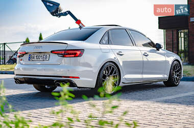 Седан Audi S4 2018 в 