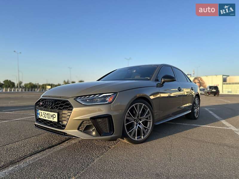 Седан Audi S4 2022 в Киеве