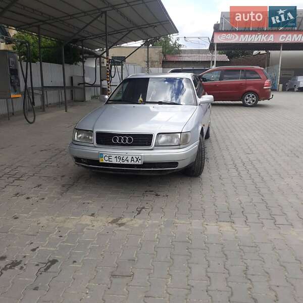 Седан Audi S4 1994 в Зарічному