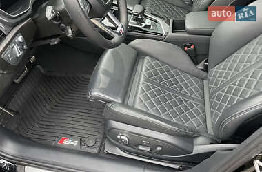 Седан Audi S4 2023 в 