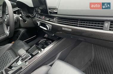 Седан Audi S4 2023 в 