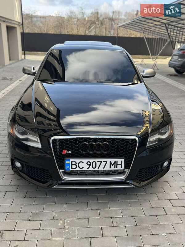 Седан Audi S4 2011 в Коломиї