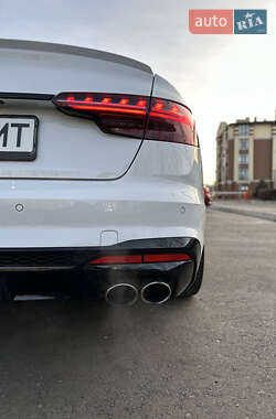 Седан Audi S4 2020 в 