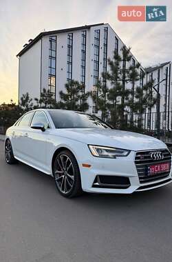 Седан Audi S4 2017 в Києві