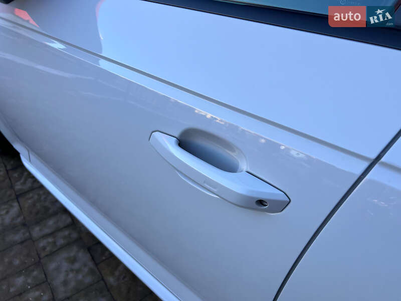 Седан Audi S4 2018 в Львове