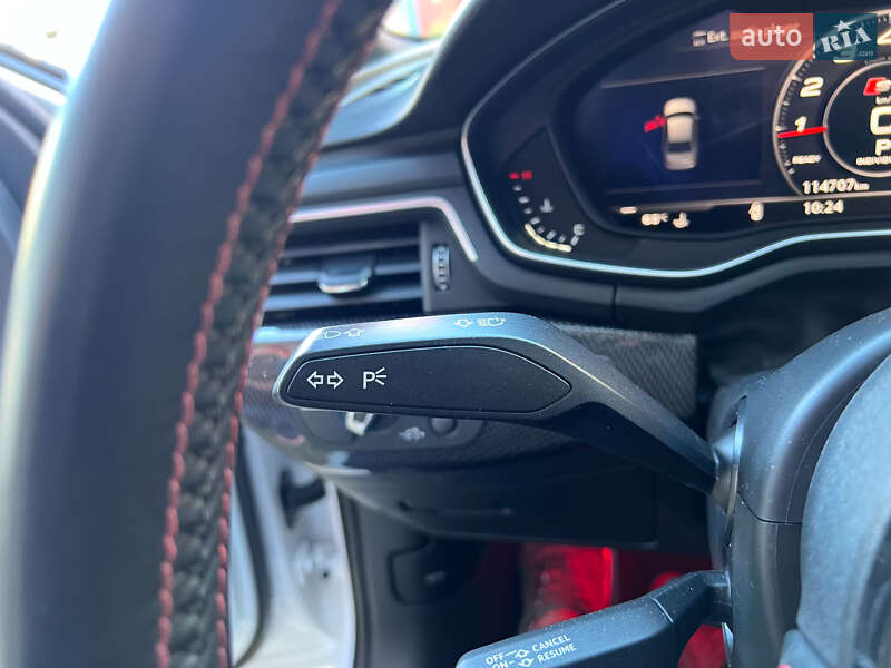 Седан Audi S4 2018 в Львове