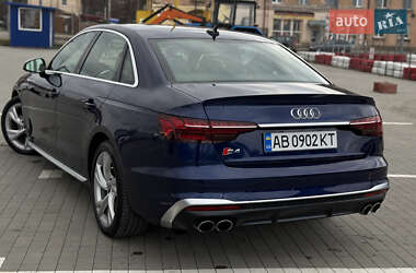 Седан Audi S4 2022 в 
