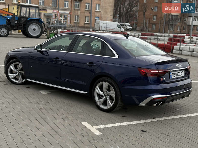 Седан Audi S4 2022 в Вінниці