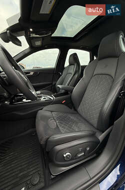 Седан Audi S4 2022 в 