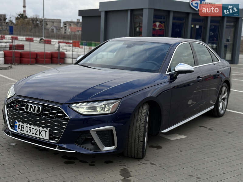 Седан Audi S4 2022 в Вінниці