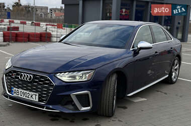 Седан Audi S4 2022 в 
