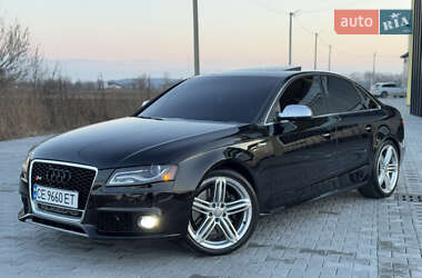 Седан Audi S4 2011 в Черновцах