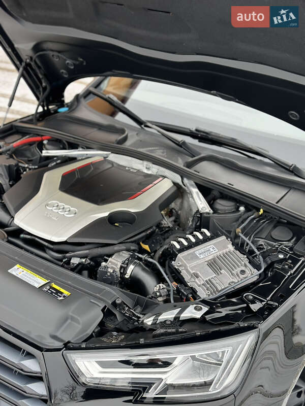 Седан Audi S4 2019 в Киеве