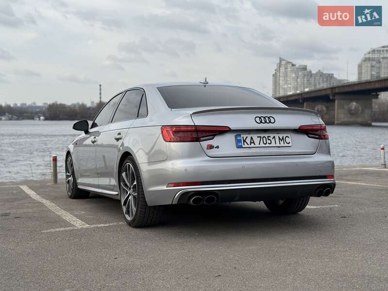 Седан Audi S4 2017 в Києві