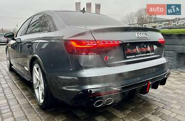 Седан Audi S4 2022 в 