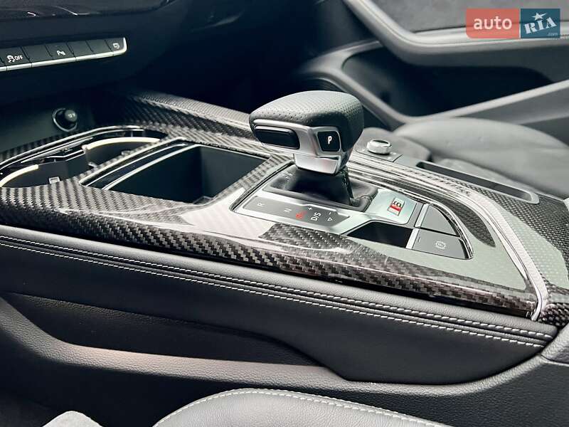 Седан Audi S4 2022 в Киеве