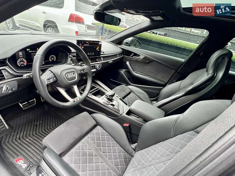 Седан Audi S4 2022 в Киеве