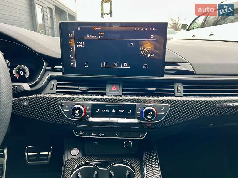 Седан Audi S4 2022 в Киеве