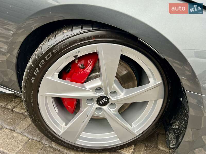 Седан Audi S4 2022 в Киеве