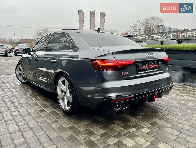 Седан Audi S4 2022 в Киеве