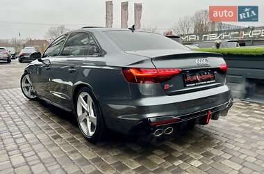 Седан Audi S4 2022 в 