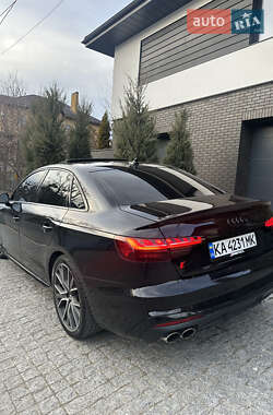 Седан Audi S4 2022 в 