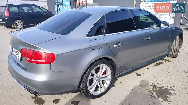 Седан Audi S4 2010 в Тернополе