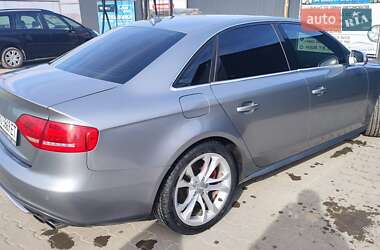 Седан Audi S4 2010 в 