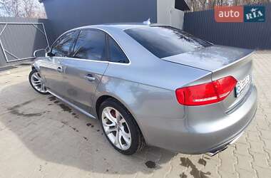 Седан Audi S4 2010 в 