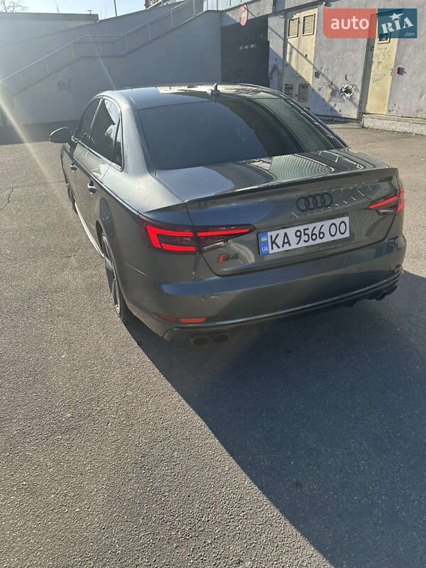 Седан Audi S4 2017 в Києві