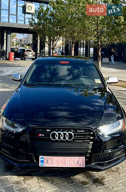 Седан Audi S4 2013 в 
