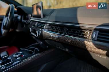 Седан Audi S4 2019 в 