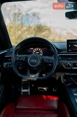 Седан Audi S4 2019 в 