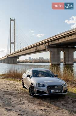 Седан Audi S4 2019 в 