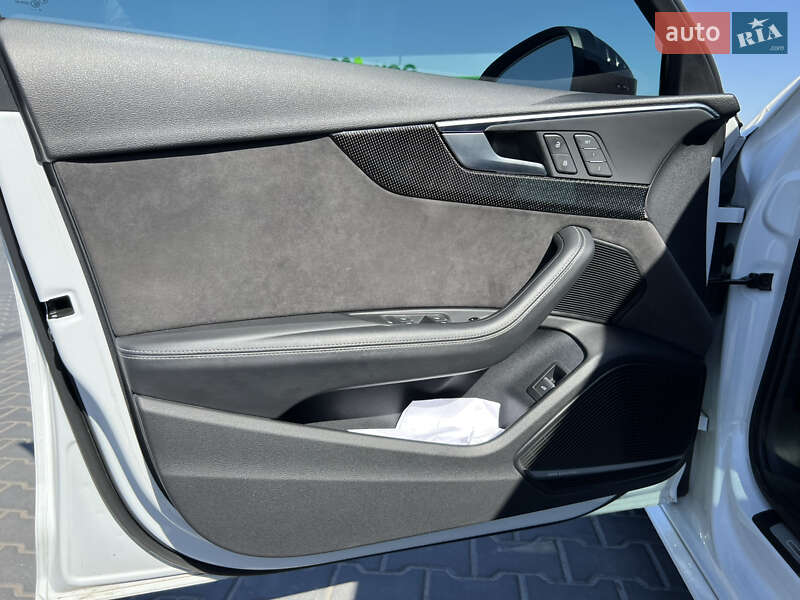 Седан Audi S4 2018 в Житомирі