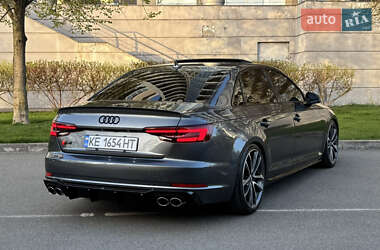 Седан Audi S4 2017 в 