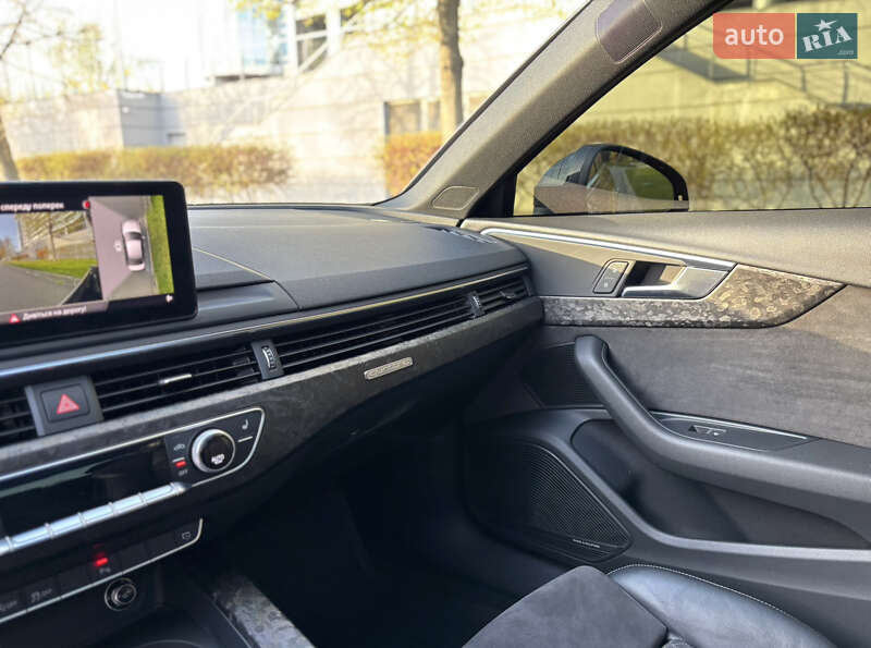 Седан Audi S4 2017 в Киеве