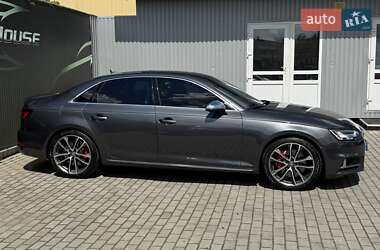 Седан Audi S4 2017 в 