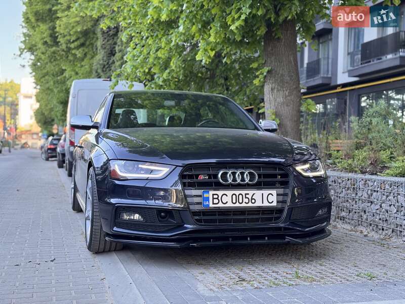 Седан Audi S4 2012 в Львове