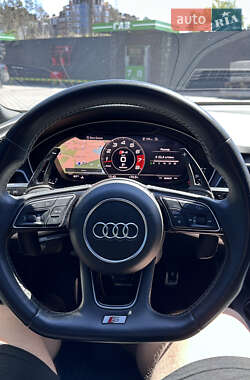 Седан Audi S4 2018 в 