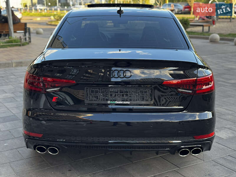 Седан Audi S4 2018 в Киеве