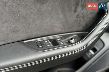 Седан Audi S4 2018 в 