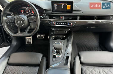 Седан Audi S4 2018 в 